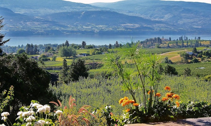 Okanagan-Similkameen House | Nicely Renovated Home with Panoramic View of Okanagan Lake