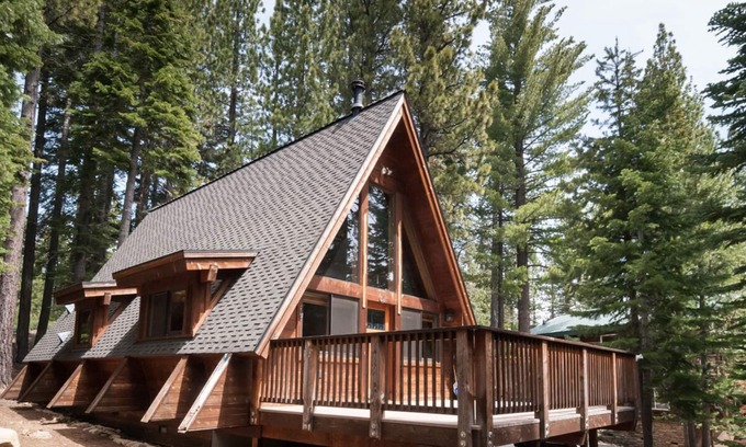McKinney Estates Cabin | Nicely updated Chambers cabin w/pool, beach and tennis!