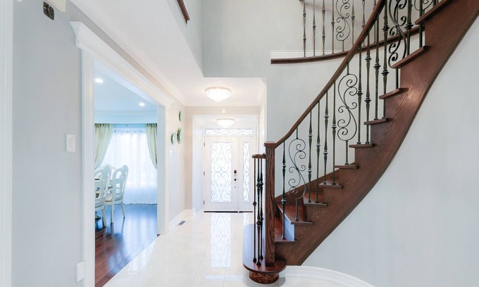 Brampton House | Nicely Upgraded and Decorated House With a Luxurious Touch