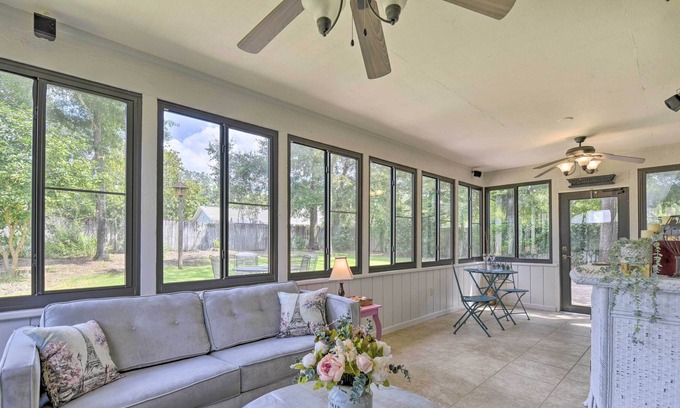 Niceville House | Niceville Retreat Near Golf: 5 Mi to Beaches!