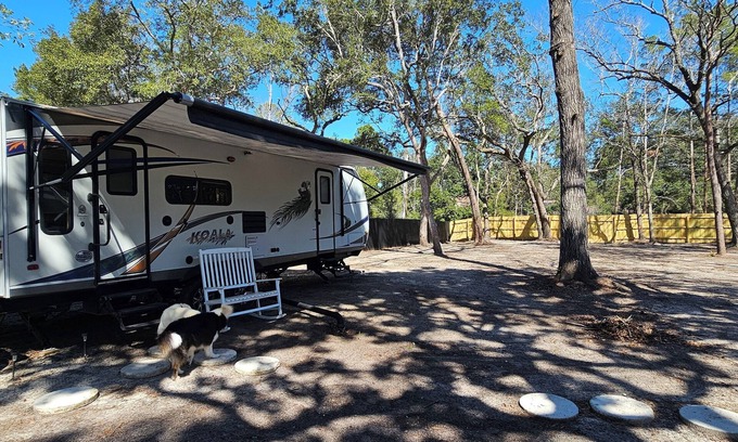 Niceville House | Niceville's Hidden Camper. Your cozy beachy escape