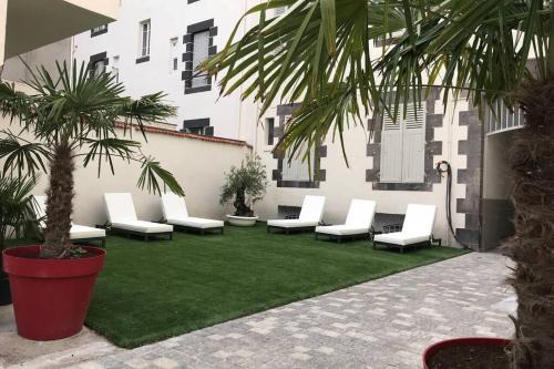 Chamalieres Apartment | NID D AMOUR F1 40m2 calme RDC possibilité jacuzzi hammam