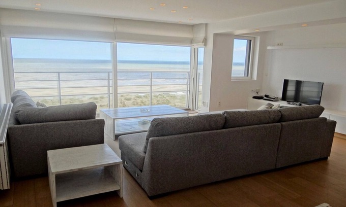 Nieuwpoort-Bad Apartment | Nieuwpoort Beachfront Comfort