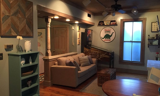 Eureka Springs Historic District Apartment | Night Owl (B) in Downtown Eureka! (optional paid parking upon request)