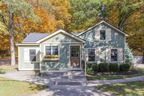 Saugatuck Apartment | Nightingale