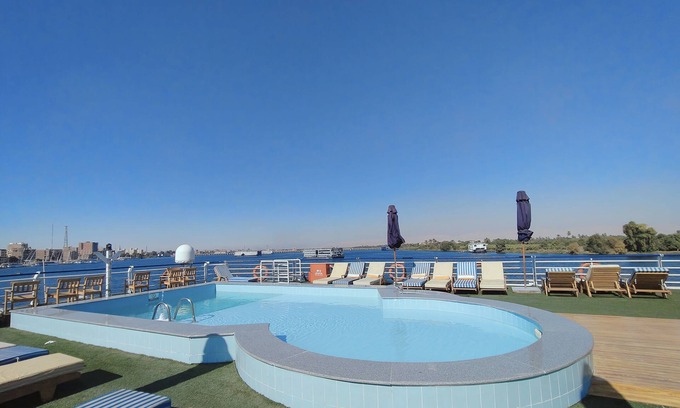 Maadi Boat Rental | Nile Bride