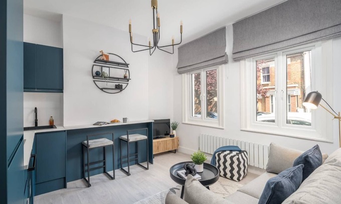 Nine Elms Apartment | Nine Elms, London - Modern Three Bedroom Apartment