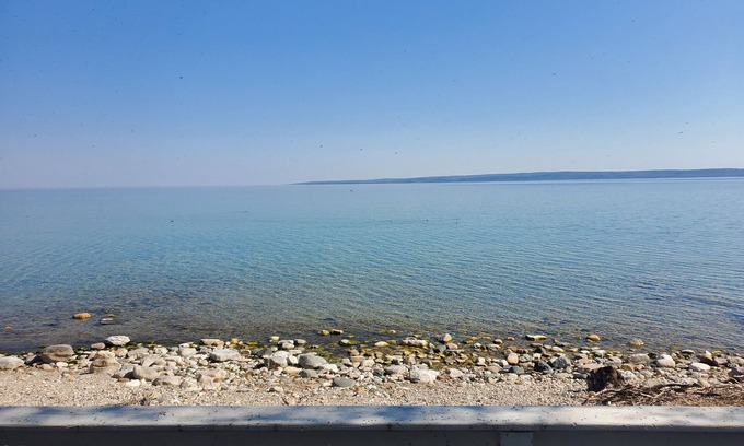 Bay Shore Cottage | Nine Mile Point Cottage on Lake Michigan