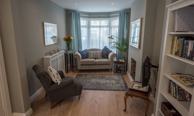 Holywood House | Ninety Seven by Coach Road Cottages
