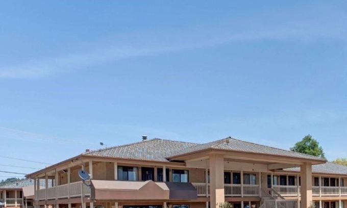 Fife Hotel | Niwas Inn
