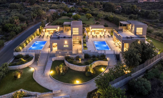 Kato Galatas Villa | nMagnificent Seafront LuxVillas|Large Groups|20 Guests|Sauna,Jacuzzi,H.Pool&Gym