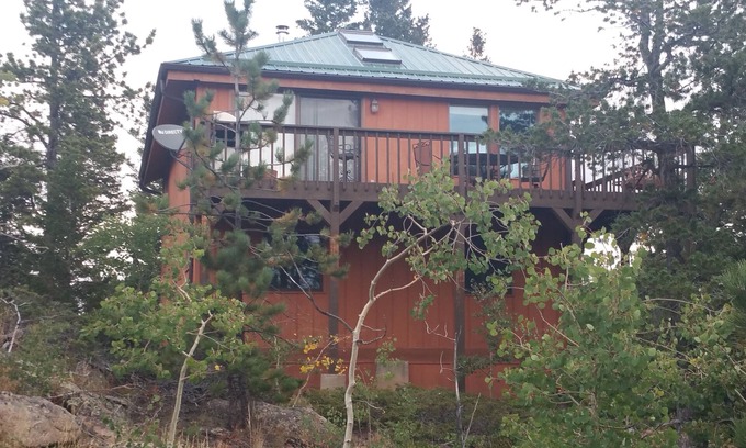 Red Feather Lakes Cabin | nnSecluded 2 story mtn hm, views. 3 BR/2 BA