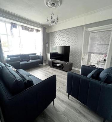 Bootle House | No. 206 - Spacious 5 Bed