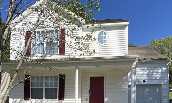 Southeast Raleigh House | No check out chores! Whole House, Whole Crew!