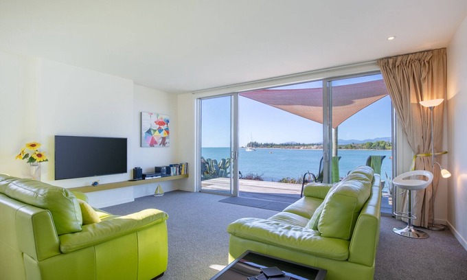 Mapua Apartment | No1, Water front relaxation