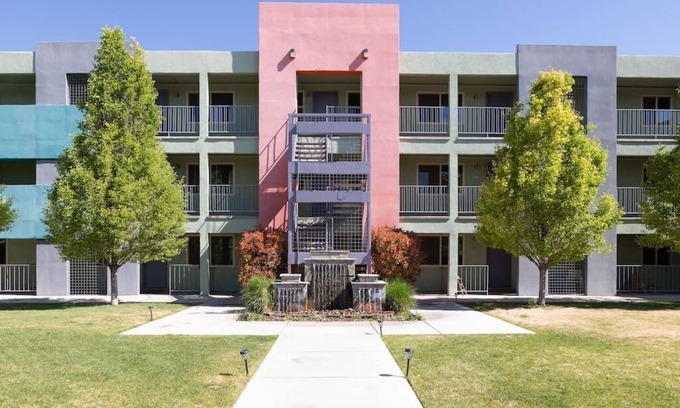 Highland Business Apartment | Nob Hill Boho Midcentury Charmer
