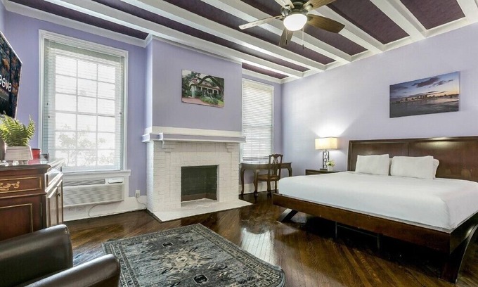 Mid-City Hotel | NOLA Retreat | Steps to Streetcar & Fun