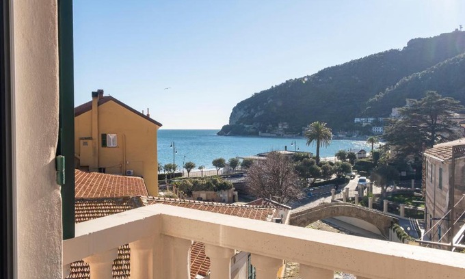 Noli Apartment | Noliday Riviera Sea View Luxury Apartment