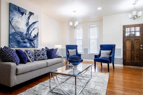 Near Northeast House | NoMA 3BR Townhome - UnionMarket H St Streetcar