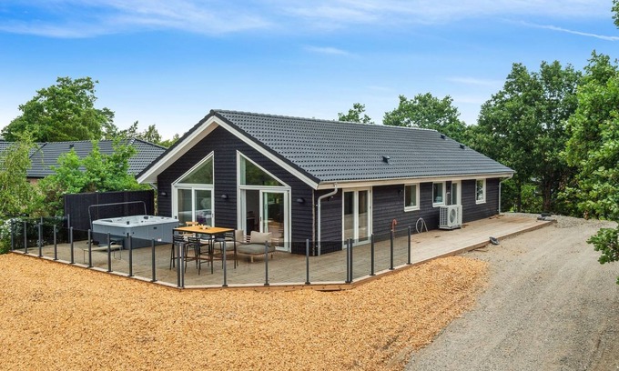 Vibæk Strand House | "Nona" - 150m from the sea by Interhome