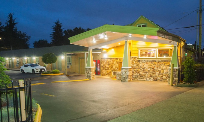 Parkrose Hotel | Nordic Inn & Suites