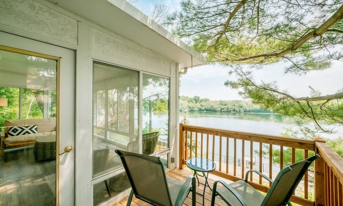 Plymouth Cottage | Nordic Lake Retreat w/Chef's Kitchen, Coffee Bar, Arcade & Dock