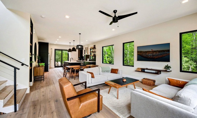 Egg Harbor House | Nordica House-Walk to Egg Harbor