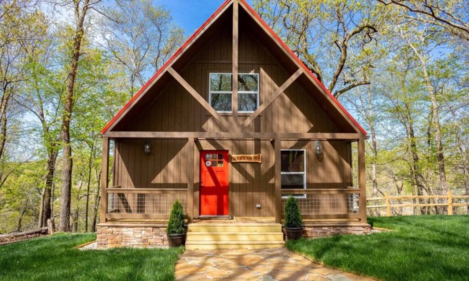Afton Cabin | Norfolk Cabin (Boat Slip Included)