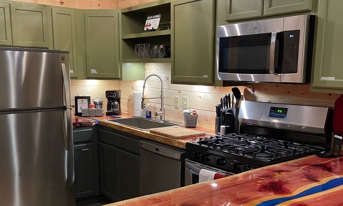 Norfork House | ❤️Norfork's Caddis Cabin - Close to all the sites! Walk to the Brew Pub & Café❤️