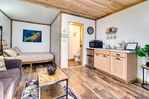 Norfork Apartment | Norfork Studio Escape Walk to White River!