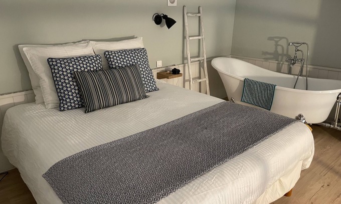 Saint-Philbert-des-Champs House | Norman cottage with garden