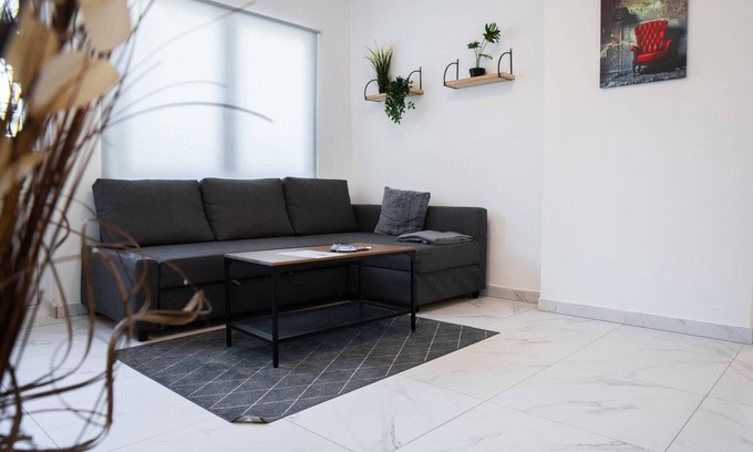 Klushof Apartment | North apartment 6 I 1 room with WLAN & walk-in rain shower