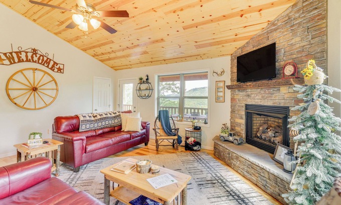 Murphy Cabin | North Carolina Cabin - Pool Table & Mountain Views