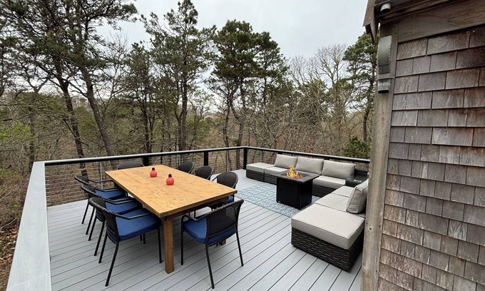 Chatham House | North Chatham Retreat – Renovated 3BR, 3.5BA + Bonus, 2900 Sq Ft