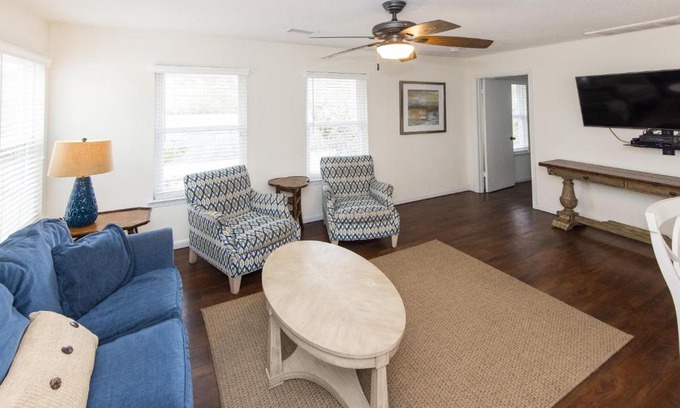 Northeast Virginia Beach House | North End Paradise - North End VB