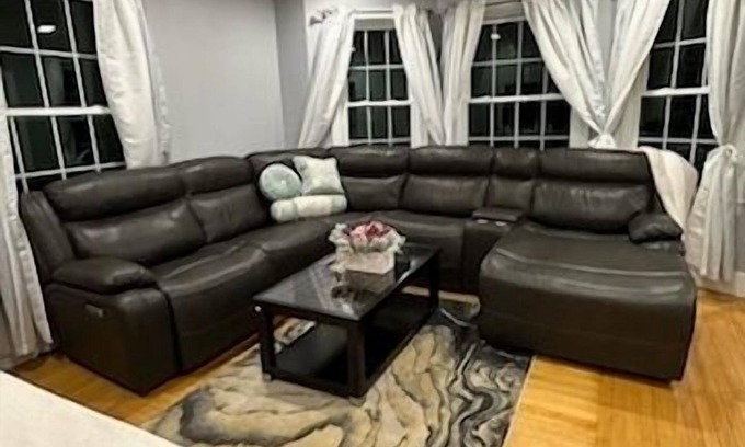Manchester Apartment | North End Retreat Family