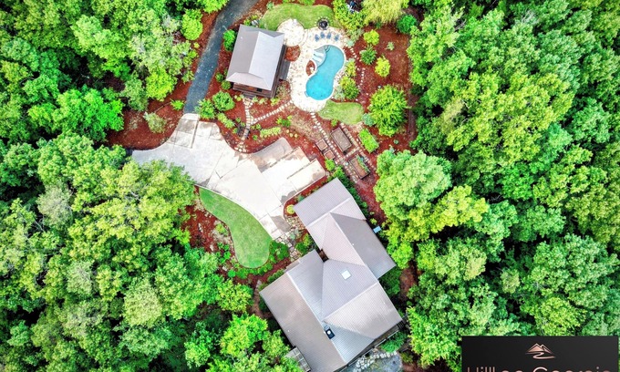 Wiley Cabin | North Georgia Mountain Retreat~Pool~Theater Room