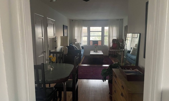 North Hollywood Apartment | North Hollywood Charmer