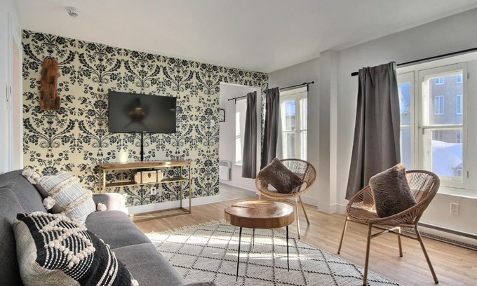 Old Quebec Apartment | North House - Unique and Sunny Top Floor Old Quebec Gem