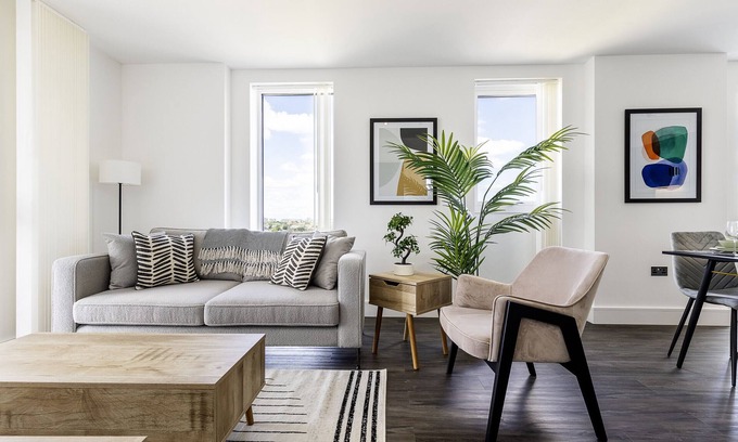 College Park and Old Oak Apartment | North Ken III - 1-Bedroom+Balcony+Concierge
