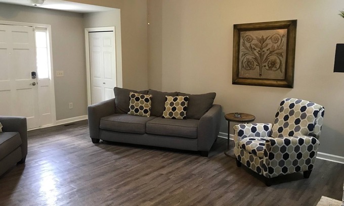 Marietta House | North Marietta - Whole Home - Extended Stay