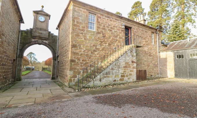 Montrose Apartment | North Stables - House Of Dun