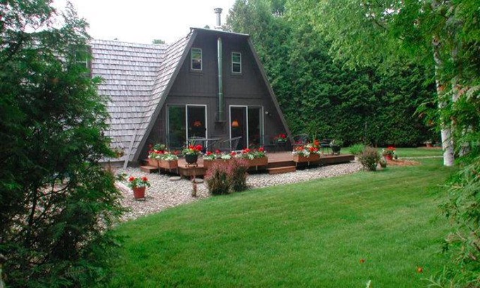 Baileys Harbor Cabin | North Unit Cabin Bailey's Harbor Door County Near Kangaroo Lake