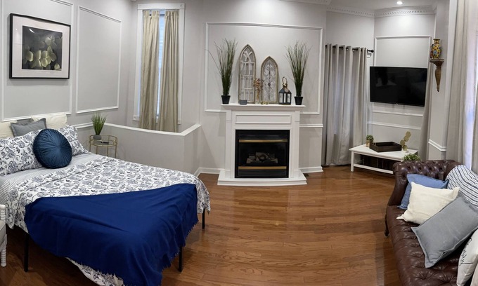 Northern Liberties Apartment | Northern Liberties Immense Bi-Level Apartment