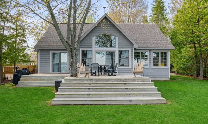 Cheboygan Cottage | Northern Tranquility on Black Lake