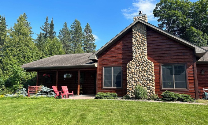 Amnicon House | Northwoods Lodge Style Paradise House Permit: TBES-BBSMJP