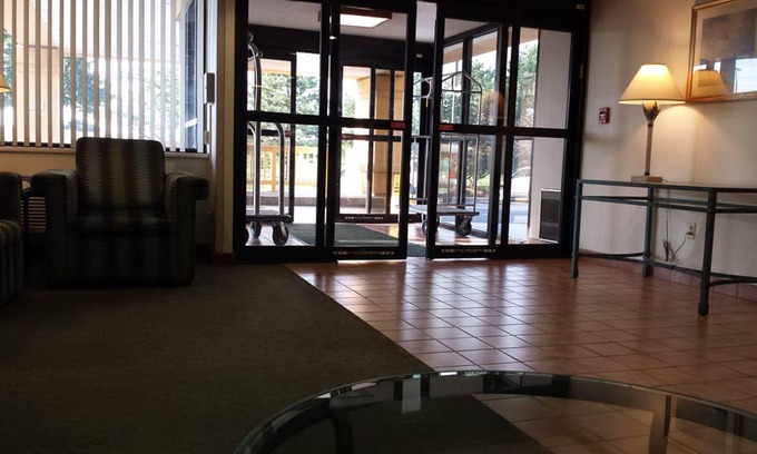 Indianapolis Hotel | Norwood Inn & Suites Indianapolis