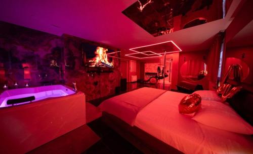 Ollioules Apartment | Nos Limites Room