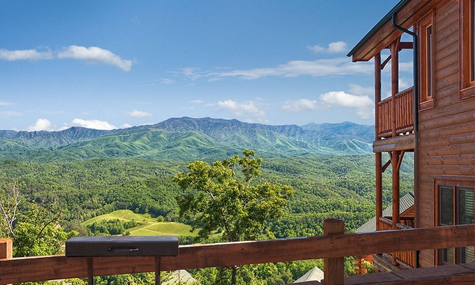 Sevierville Cabin | Nothin But Views, Free Wifi, game room, Legacy Mountain Resort, 180 degree view