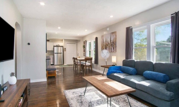 South Bend House | Notre Dame Get Away | 3-Bedrooms, Foosball, WiFi, Games